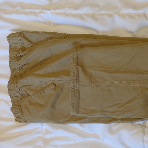 NWT Children's Place cargo khakis size 7 - Picture 4 of 4